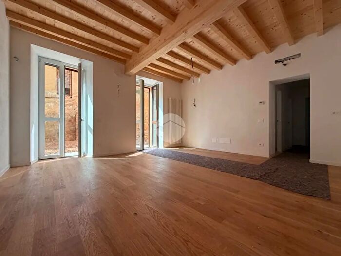 Appartamento trilocale in vendita in Piazza Zenone, Cambiago