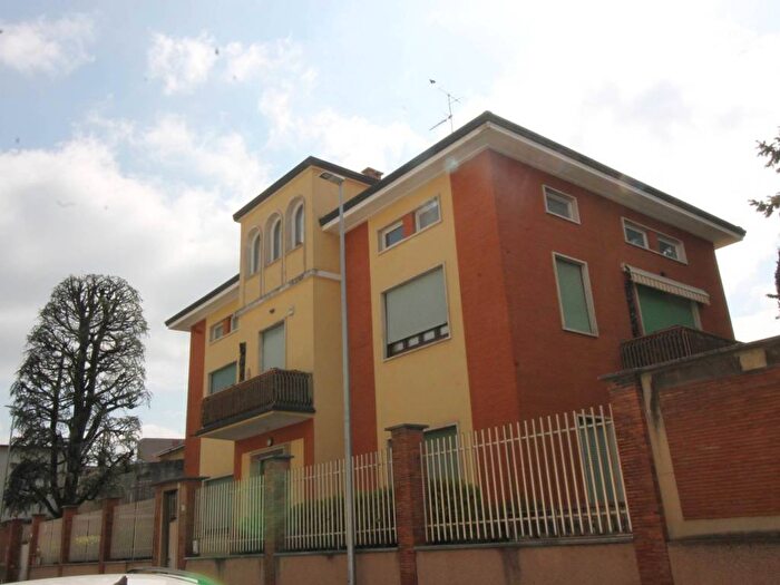 Appartamento bilocale in affitto in Via Federico Confalonieri, San Michele, Busto Arsizio