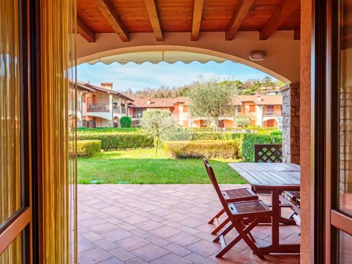 Appartamento trilocale in vendita in Via della Valle, Manerba Del Garda