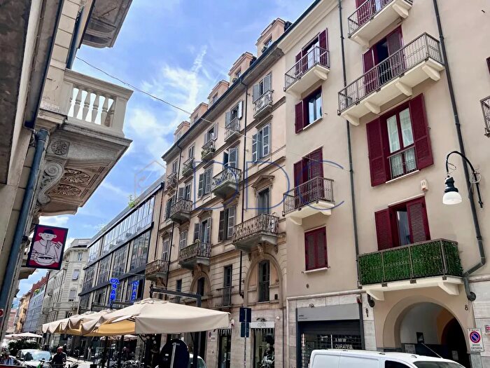 Appartamento trilocale in vendita in Via Giovanni Giolitti, Torino