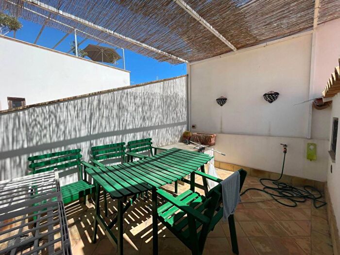 Appartamento trilocale in affitto in Via Gian Battista Alagona, Ortigia, Siracusa
