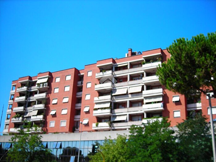 Appartamento trilocale in vendita in Via Gennaro Cassiani, Roma