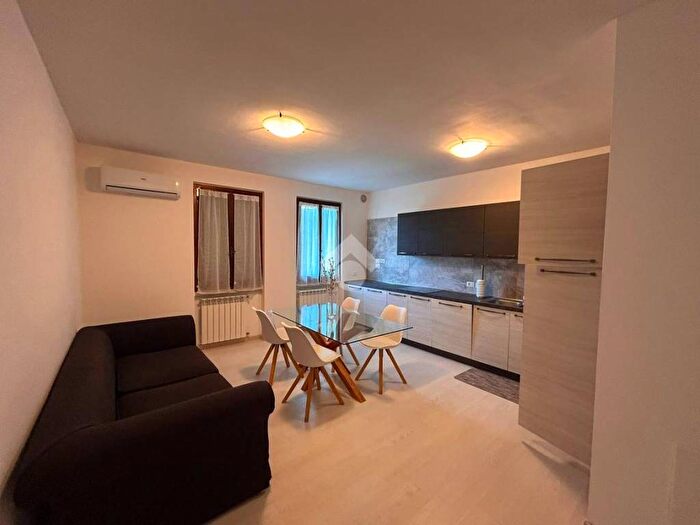 Appartamento bilocale in affitto in appartamento via rambotti, Desenzano Centro, Desenzano del Garda