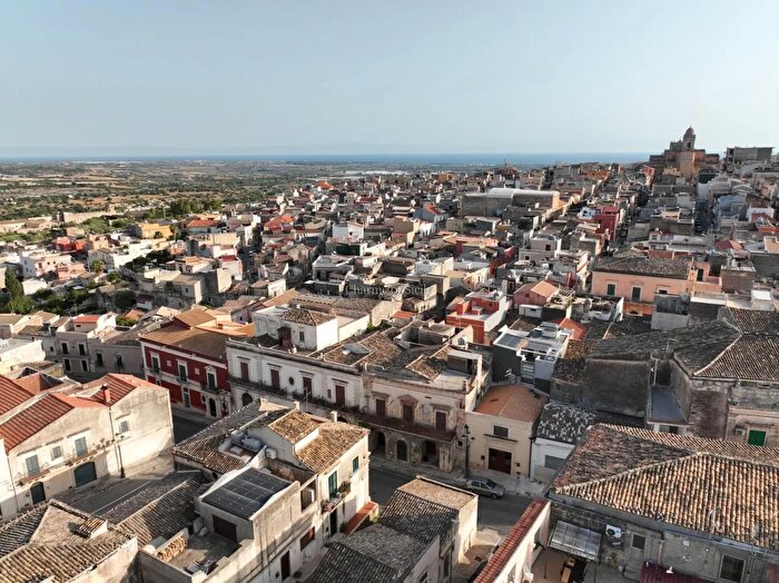 Casa trilocale in vendita in Corso Vittorio Emanuele, Ispica