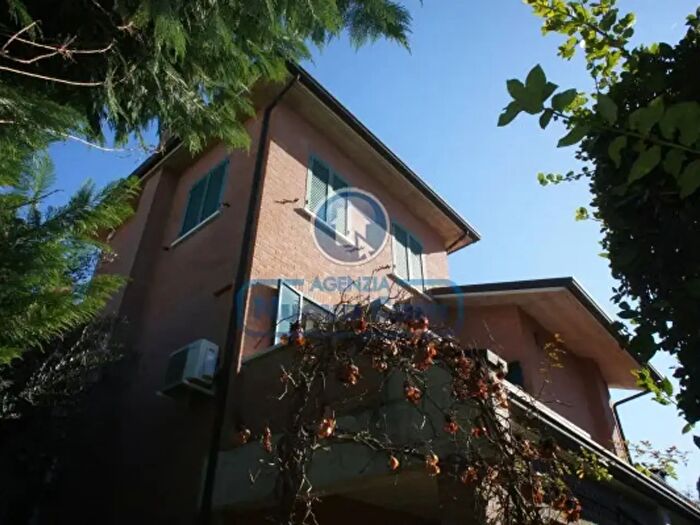 Casa con 6 locali in vendita in Via Gaetano Donizetti, Cesenatico