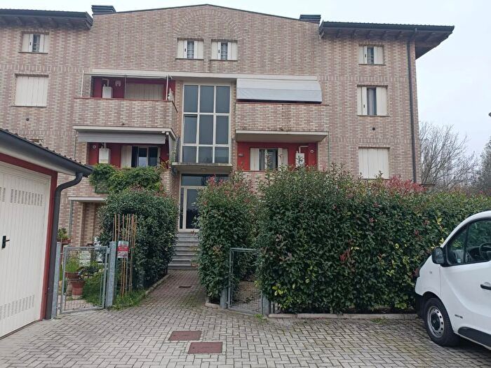 Appartamento trilocale in vendita in Strada del Traglione, Parma