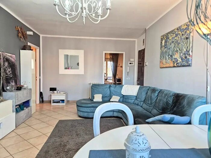 Appartamento con 5 locali in vendita in Carrara