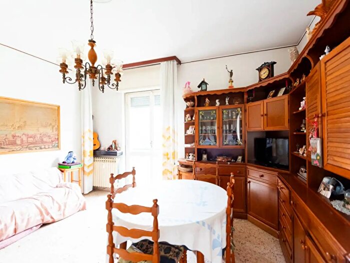 Appartamento trilocale in vendita in Pasubio, Melzo