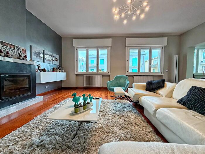 Casa con 5 locali in vendita in Livorno