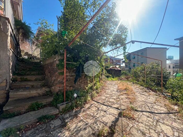 Appartamento trilocale in vendita in Via Dea Bona, Tivoli