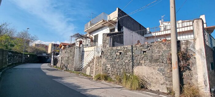 Casa quadrilocale in vendita in Riposto