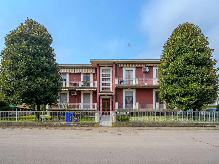 Appartamento con 5 locali in vendita in Via Toscana, San Secondo Parmense