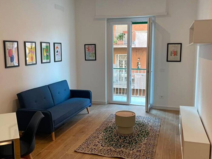 Appartamento bilocale in affitto in Via Lorenzo il Magnifico, Bologna, Roma