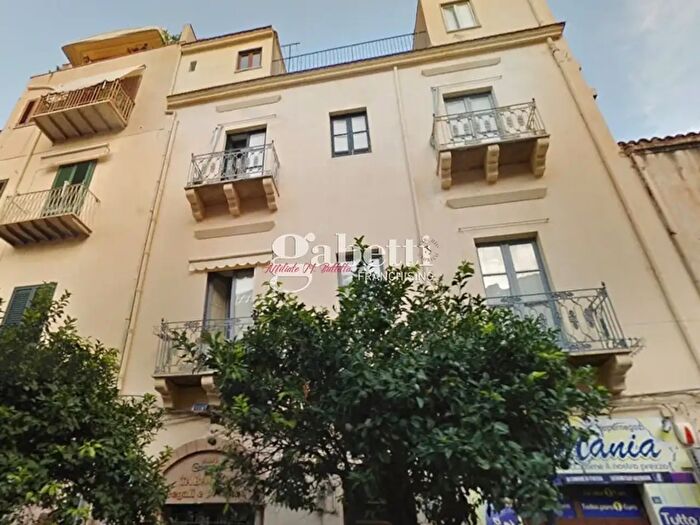 Appartamento trilocale in vendita in Via Giacomo Matteotti, Cefalu