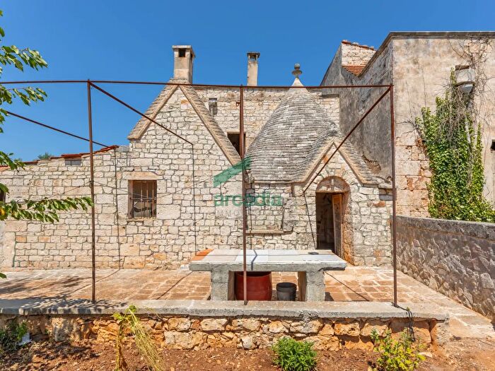 Casa con 6 locali in vendita in Sp, Putignano