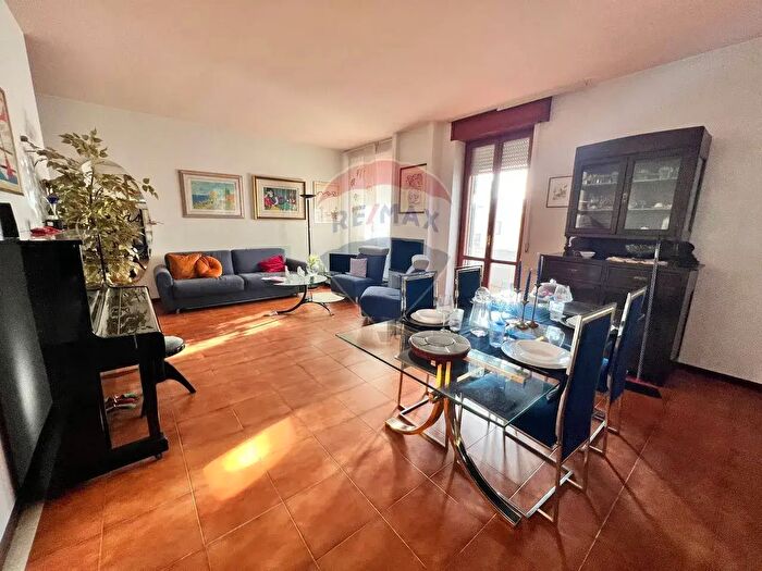 Casa con 7 locali in vendita in Matera