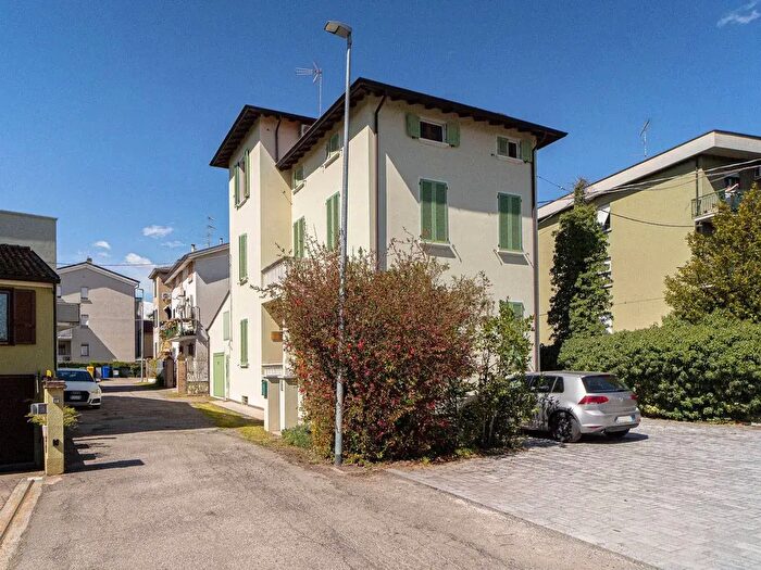 Casa con 6 locali in vendita in Via Marsala, Fidenza