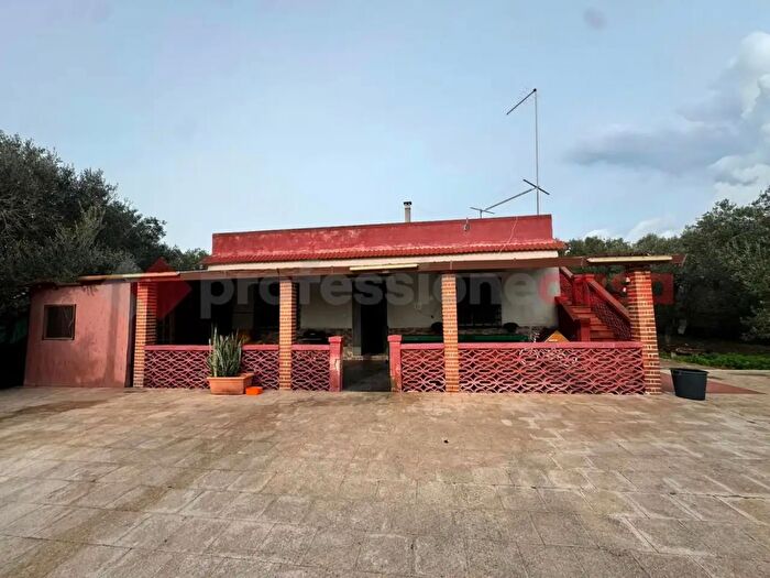 Casa trilocale in vendita in Via Rotondella, Pulsano