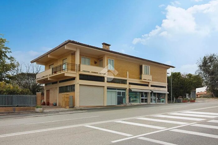 Casa con 5 locali in vendita in Contrada Mossa, Fermo