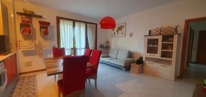 Appartamento trilocale in affitto in Via Magliano, Massa