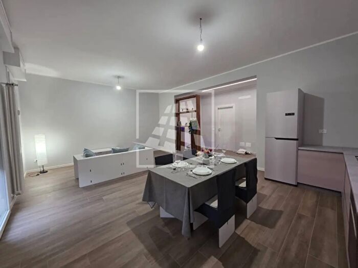 Appartamento quadrilocale in vendita in Via Terrachini, Reggio Emilia