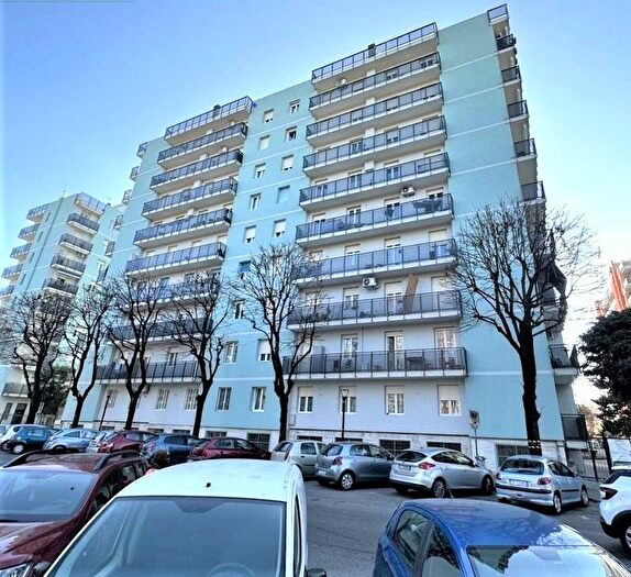 Appartamento trilocale in vendita in Via Cilea, Pioltello