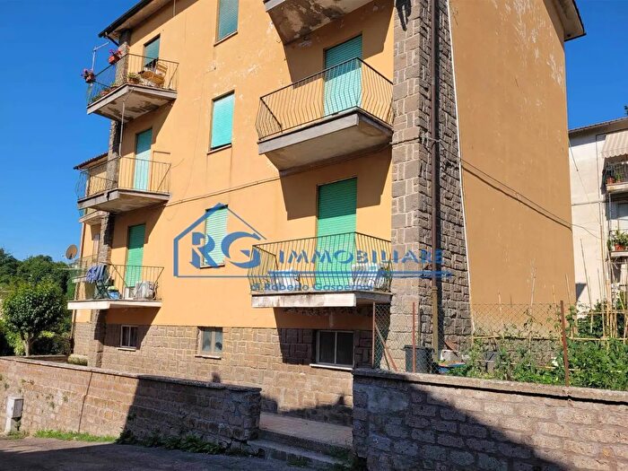Appartamento quadrilocale in vendita in Via Paparozzi, Bagnoregio