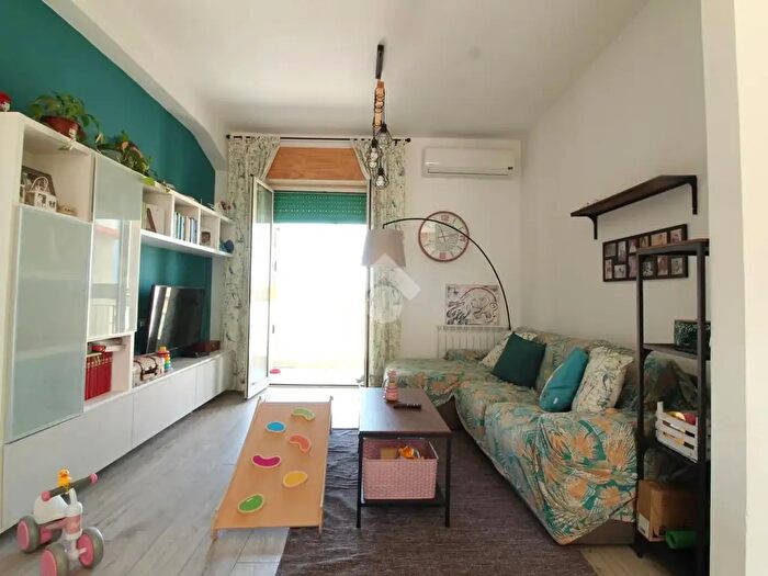 Appartamento quadrilocale in vendita in Via Margherita Hack, Reggio Calabria
