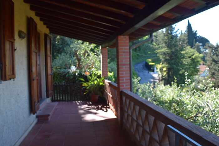 Casa trilocale in vendita in Pietrasanta