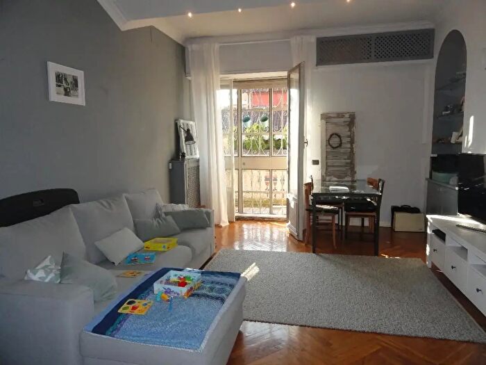 Appartamento trilocale in affitto in Via Lamarmora, Torino