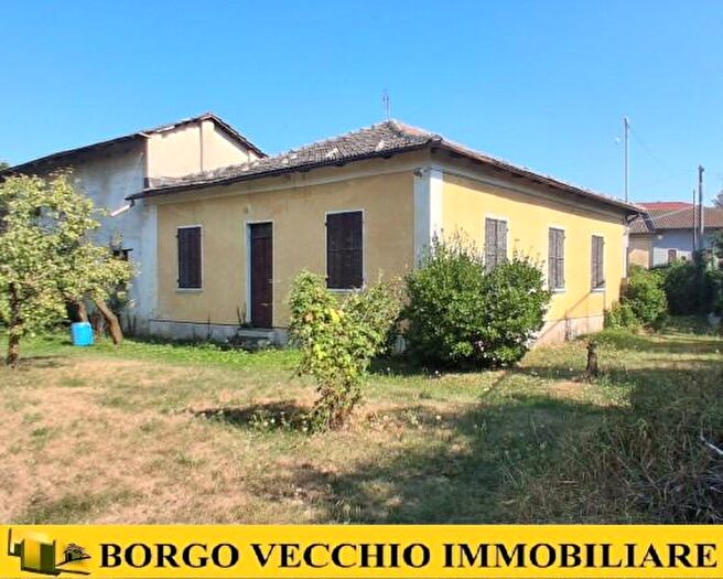 Casa con 6 locali in vendita in Via Cuneo, Castelletto Stura
