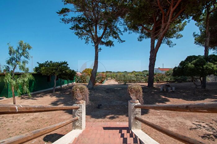 Casa con 8 locali in vendita in Sda Vicinale Badde Fustiggiu Sorso Ss, Sorso