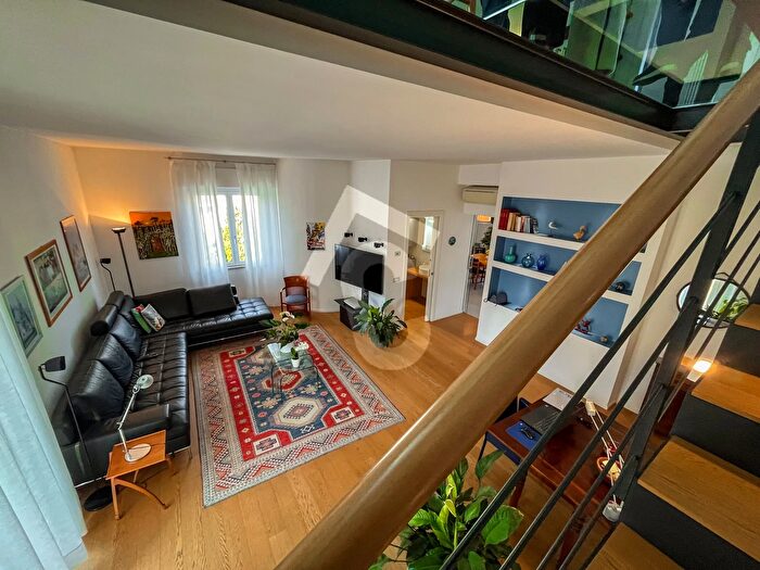 Appartamento con 6 locali in vendita in Jesi