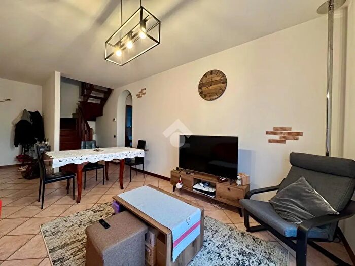 Appartamento trilocale in vendita in IV Novembre, Due Carrare