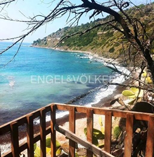 Casa con 6 locali in vendita in Località Calamona, Pollica