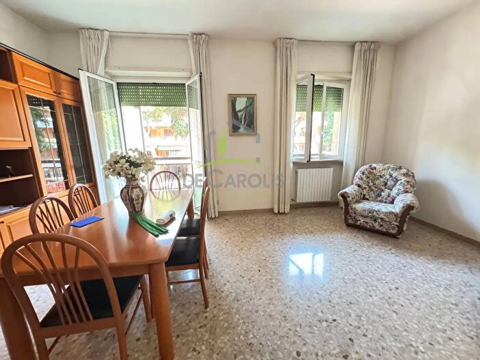 Appartamento trilocale in vendita in Via Napoli, Ascoli Piceno
