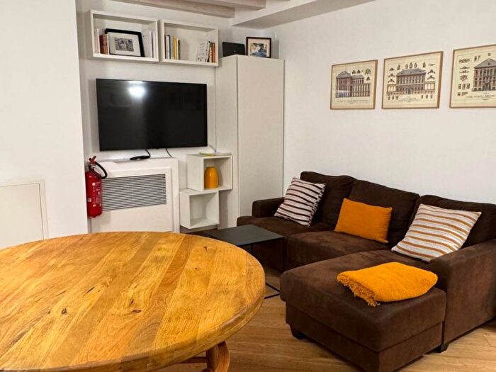 Appartamento trilocale in affitto in Caricamento, Genova