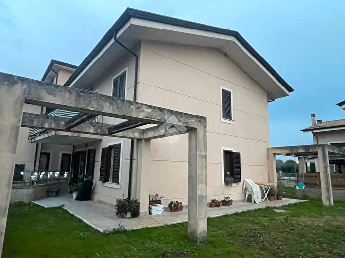 Appartamento trilocale in vendita in Via Casilina Sud, Piedimonte San Germano