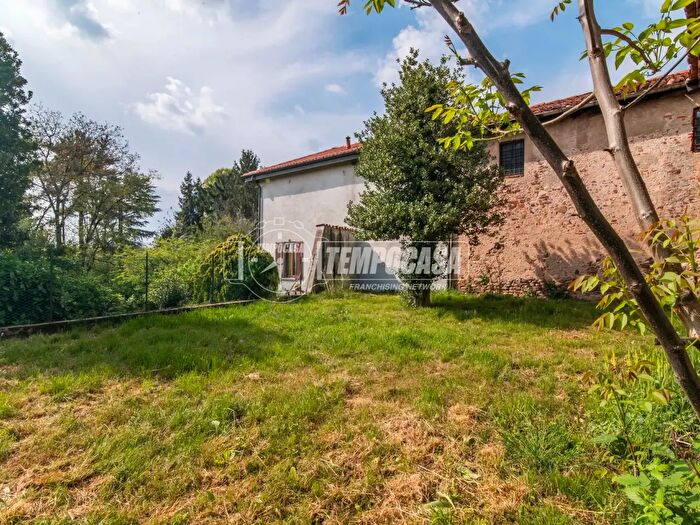 Casa trilocale in vendita in Via Ortelli, Appiano Gentile