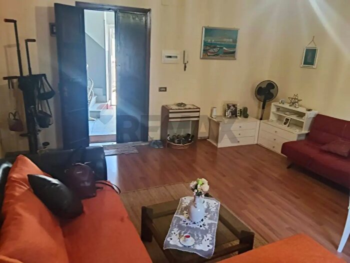 Appartamento con 7 locali in vendita in Via Etnea, Catania