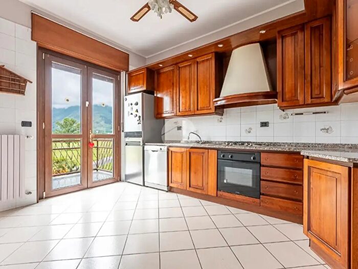 Appartamento con 6 locali in vendita in Via Balangero, Balangero