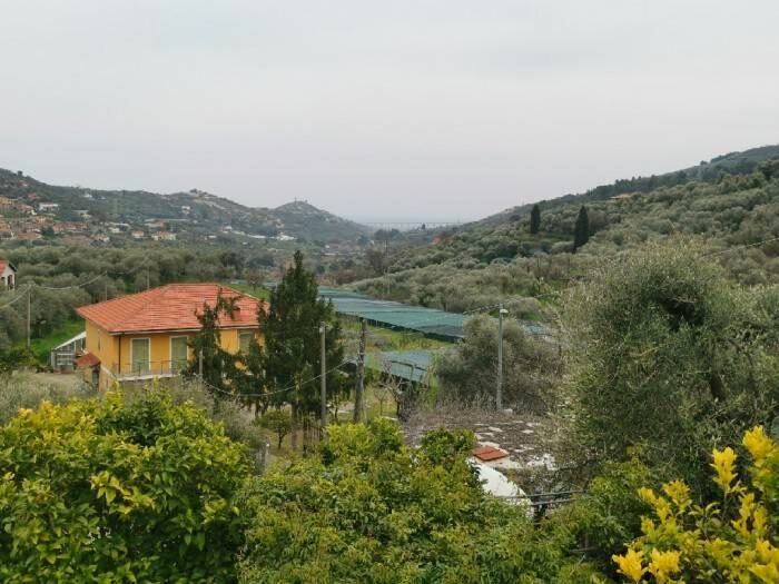 Appartamento trilocale in vendita in Via San Paolo, Dolcedo