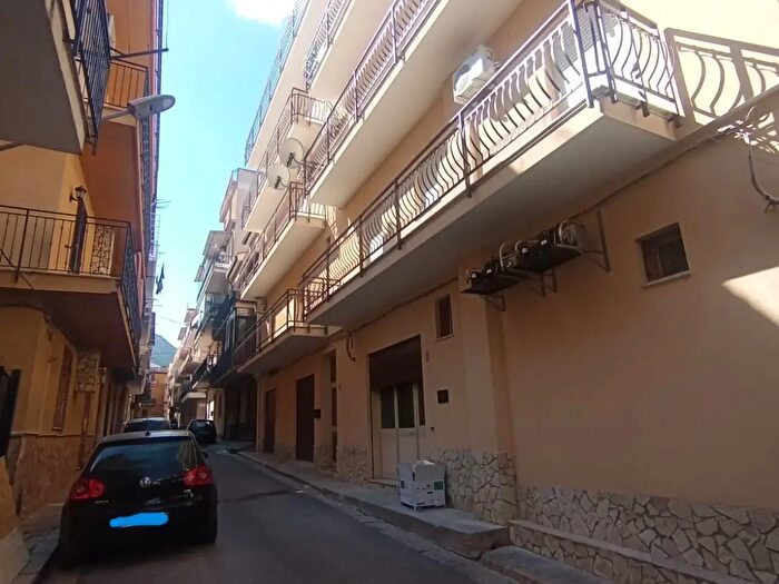Appartamento trilocale in vendita in Via Pietro Mascagni, Villabate