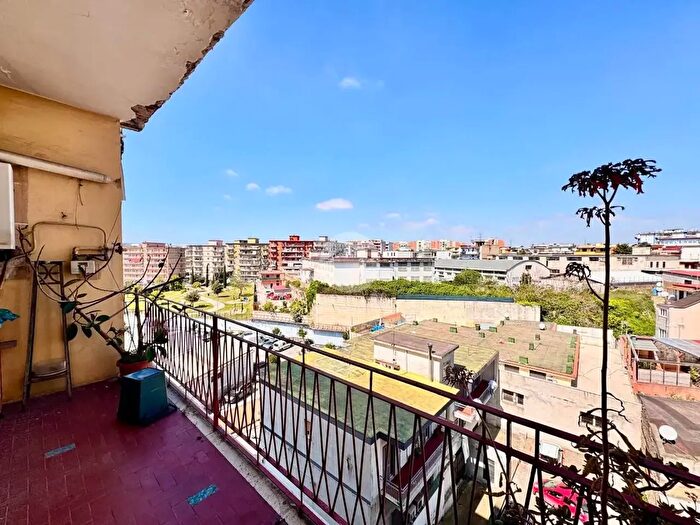 Appartamento trilocale in vendita in Via Via Nazionale delle Puglie, Casoria