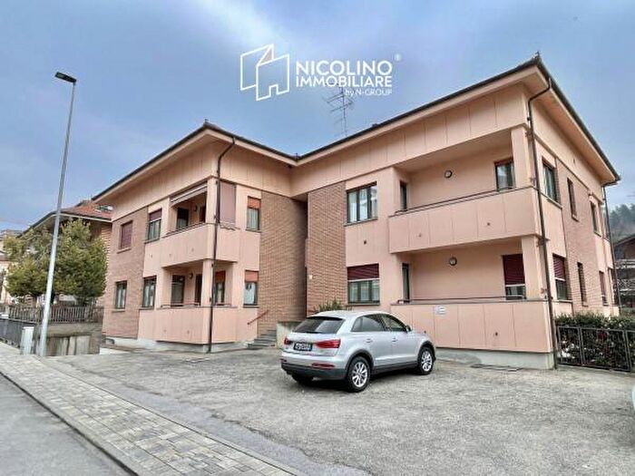 Appartamento bilocale in vendita in Via Giuseppe Garibaldi, Monforte DAlba