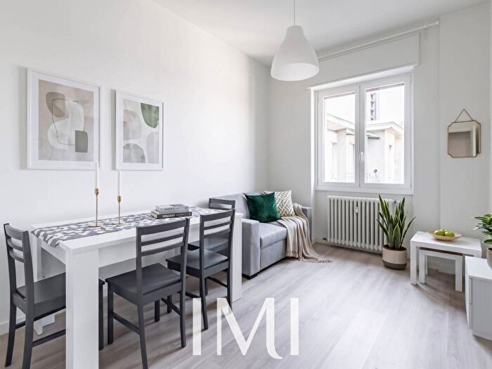 Appartamento con 5 locali in affitto in Viale Papiniano, Solari, Milano