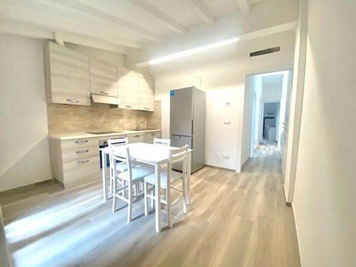 Appartamento trilocale in affitto in Via del Borgo di San Pietro, Irnerio, Bologna