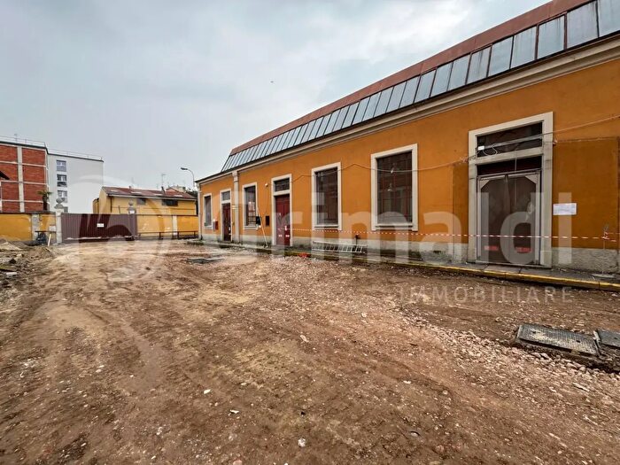 Appartamento in vendita in Via Meucci, Milano