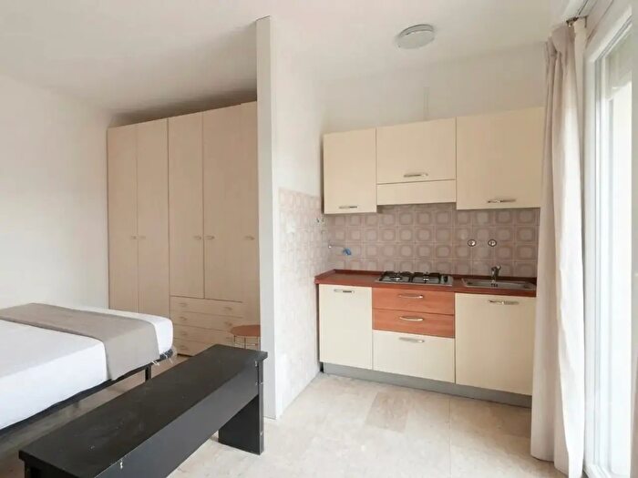 Appartamento monolocale in affitto in Via Ugo Foscolo, Padova
