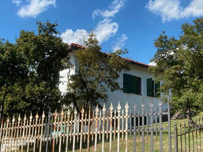 Casa con 6 locali in vendita in Via dellOlmo, Fiesole